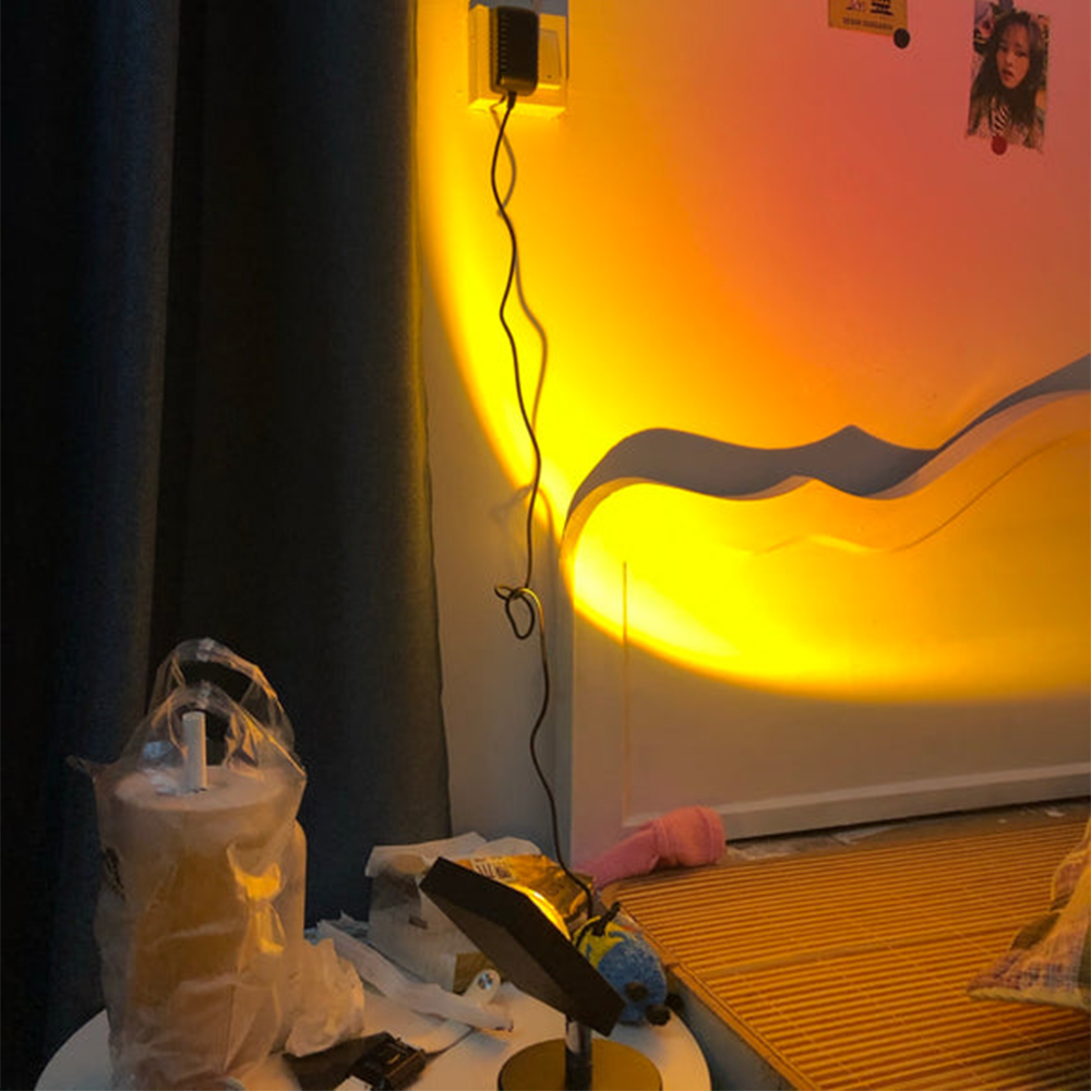 SunsetLuxe - Retro Sunset Bordlampe | Varm LED Ambient Belysning for Soverom og Stue | Skanto