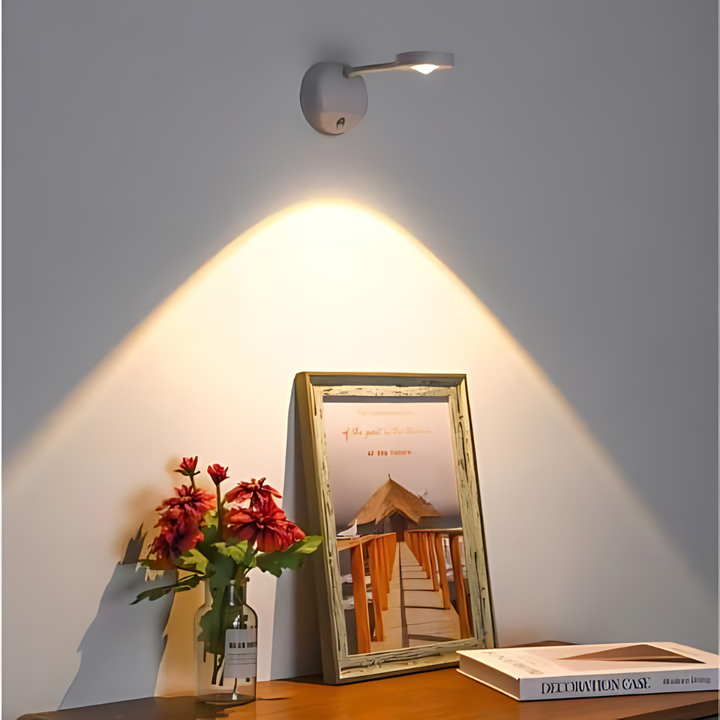 Skanto | Trådløst LED-spotlight | 360° rotasjon & dimbar med bevegelsessensor