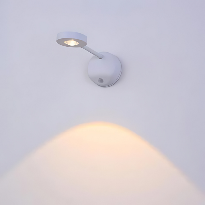 Skanto | Spark360 – Trådløs LED-spotlight med bevegelsessensor og 360° justerbar montering