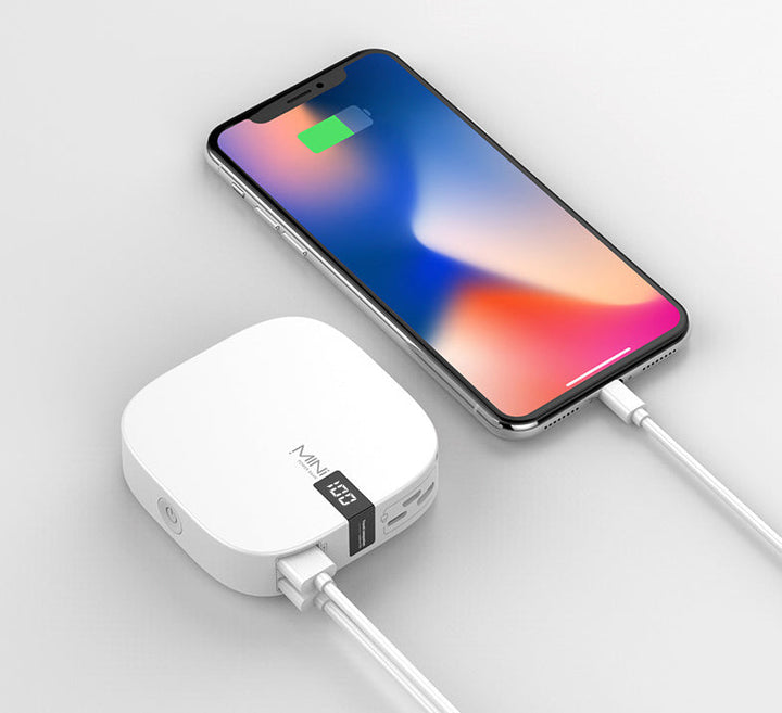 Skanto | Mini 10000mAh Power Bank med 2.1A Hurtiglading, Super Slank, LED-skjerm og Doble USB Utganger, Støtter Lightning, Micro og Type-C