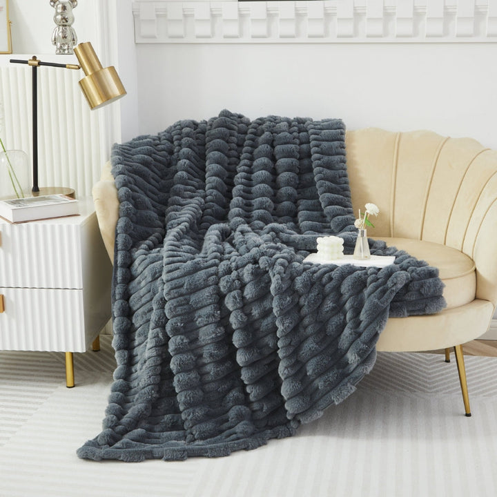 Skanto | Plush myk falsk kanin teppe