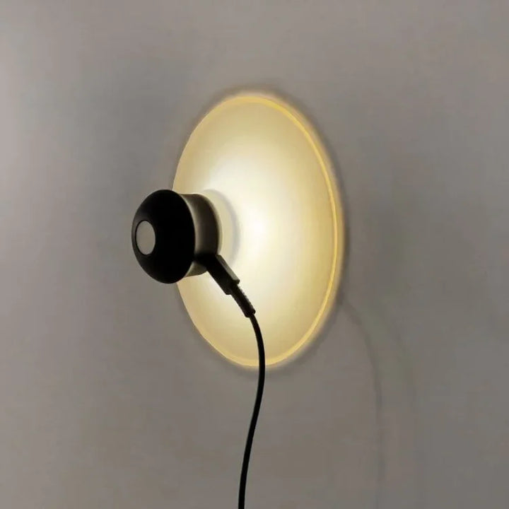 Skanto | LED vegglampe med oppladbart sugefeste