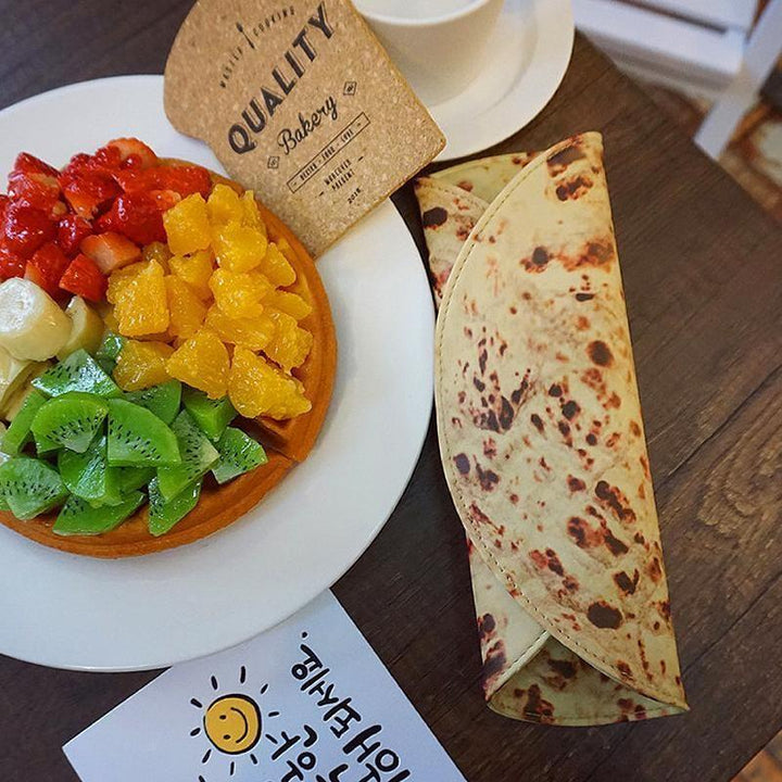 Skanto | Kreativ Pyntegjenstander - Burrito Roll Penn Bag