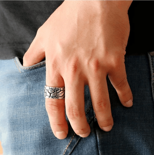 Skanto | Positive Thoughts Lotus Pattern Ring