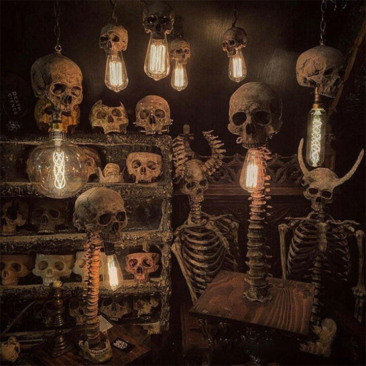 Skanto | Horror Skull med Spine Lampe