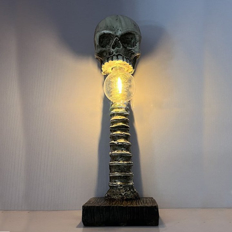 Skanto | Horror Skull med Spine Lampe