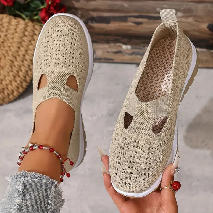 Vellora – damesko i netting med slip-on-komfort