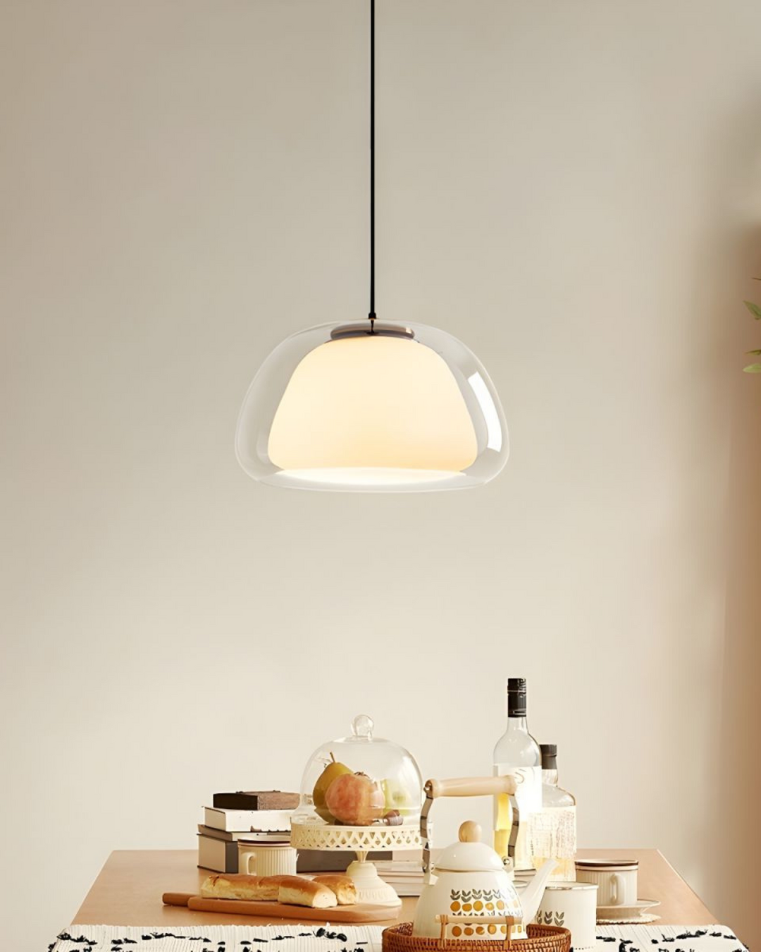 Skanto | Elegant lampe i form av en glasskuppel med krystallaccent