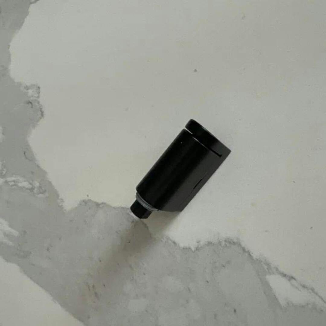 Skanto | HoldMate Magnetisk Dørstopper – Ingen boring, Sterk grep & Elegant design