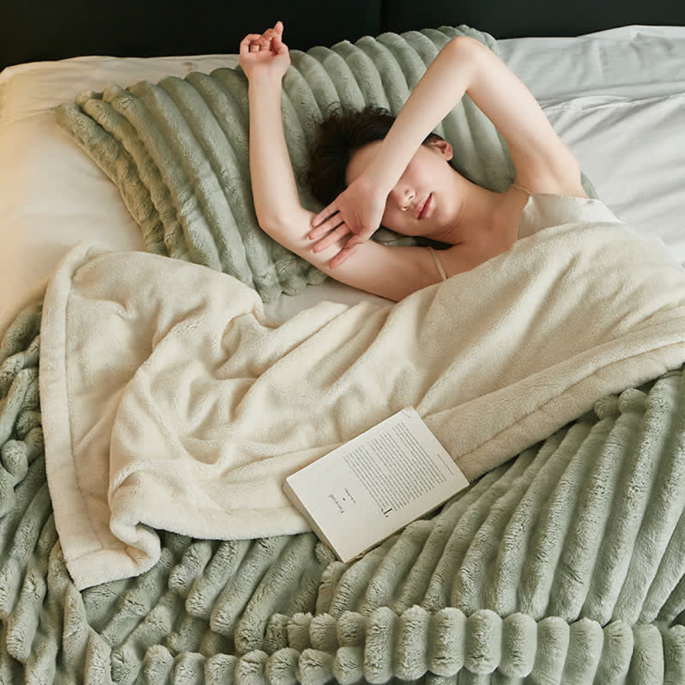 Skanto | Snuggly falsk pels fleece-teppe