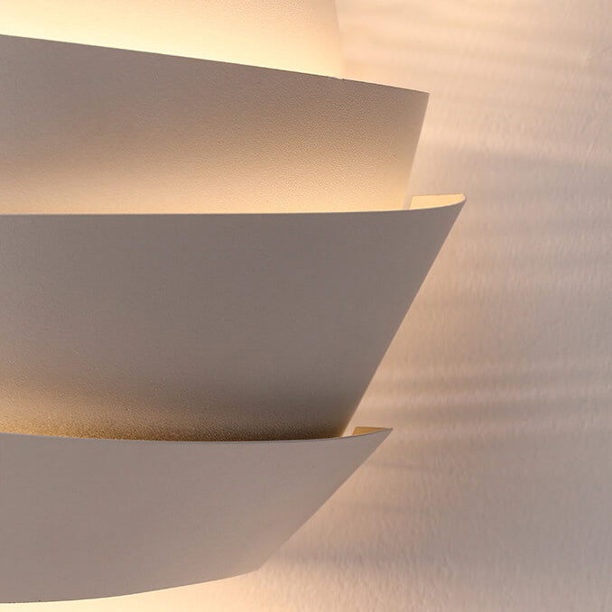 Skanto | Moderne jernvegglampe med dobbelt lys