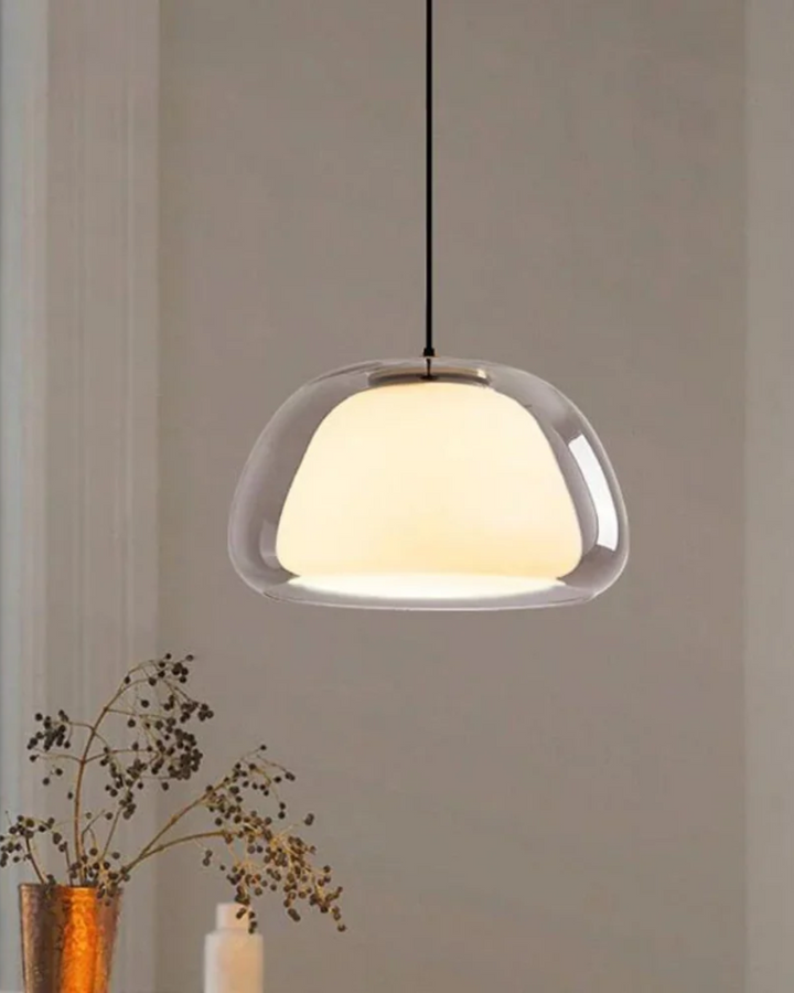 Skanto | Elegant lampe i form av en glasskuppel med krystallaccent