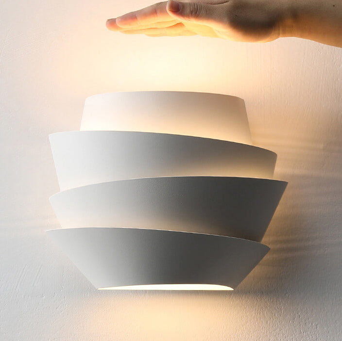 Skanto | Moderne jernvegglampe med dobbelt lys