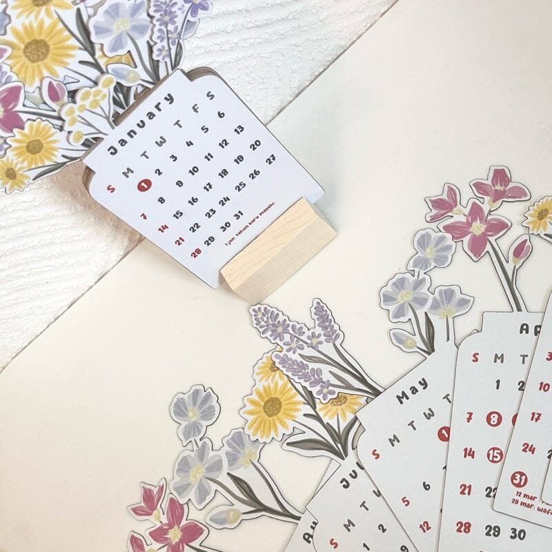 2024 Bloomy Flowers skrivebordskalender | Skanto
