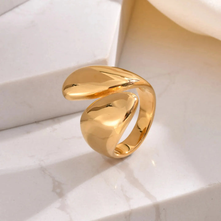 Skanto | 18k Chunky Dråpe Innviklet Ring