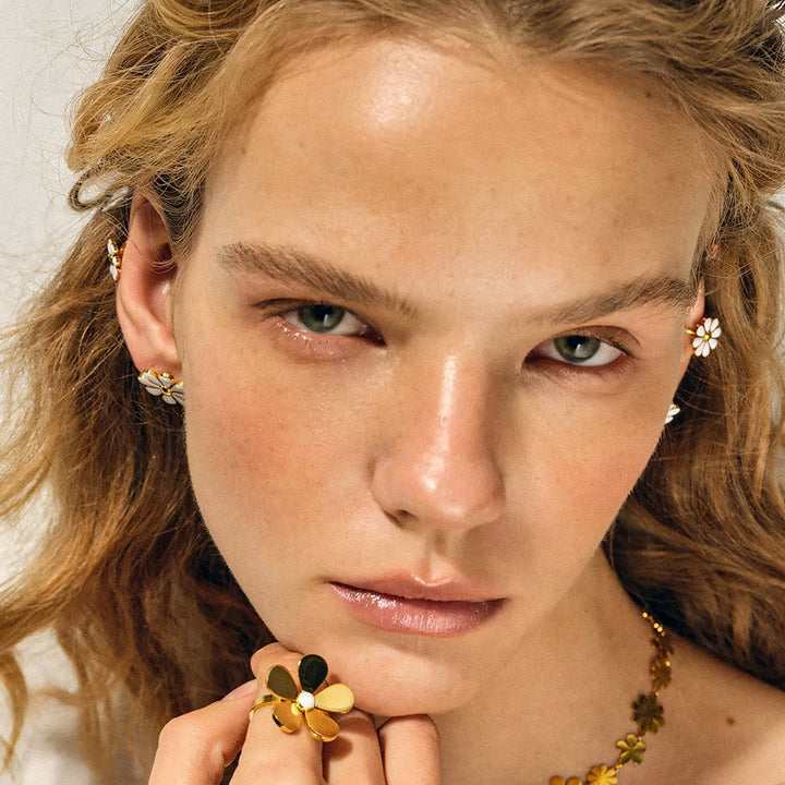 Skanto | 18k Dainty Daisy Blomster Øredobber