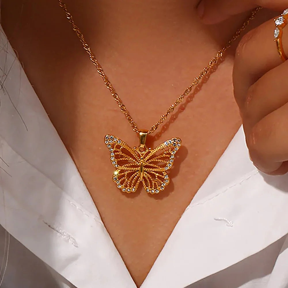 Skanto | 18k Diamant Accentuerte Sommerfuglhalskjede