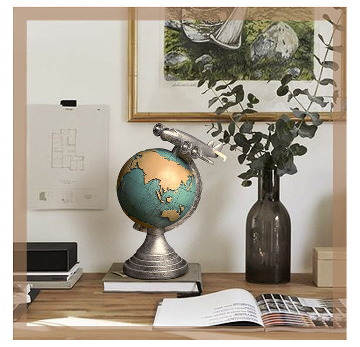Retro Globe Clock | Skanto