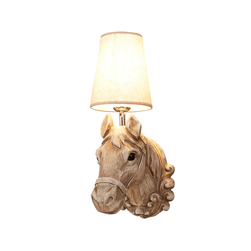 Art Deco Hestehode Vegglampe Resin 1-Lykt Restaurant Veggmontert Lys med Kjegleskjerm i Lys Brun | Skanto