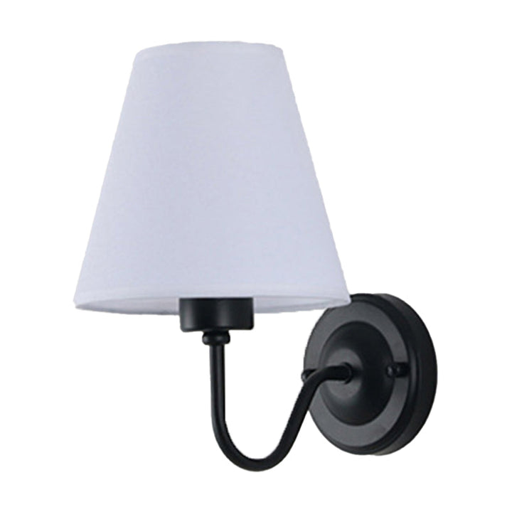 Skanto | Svart/Brun/Beige Keglevegglampe Nordisk 1-lys Stoffveggbelysning med Buet Arm i Svart/Hvit