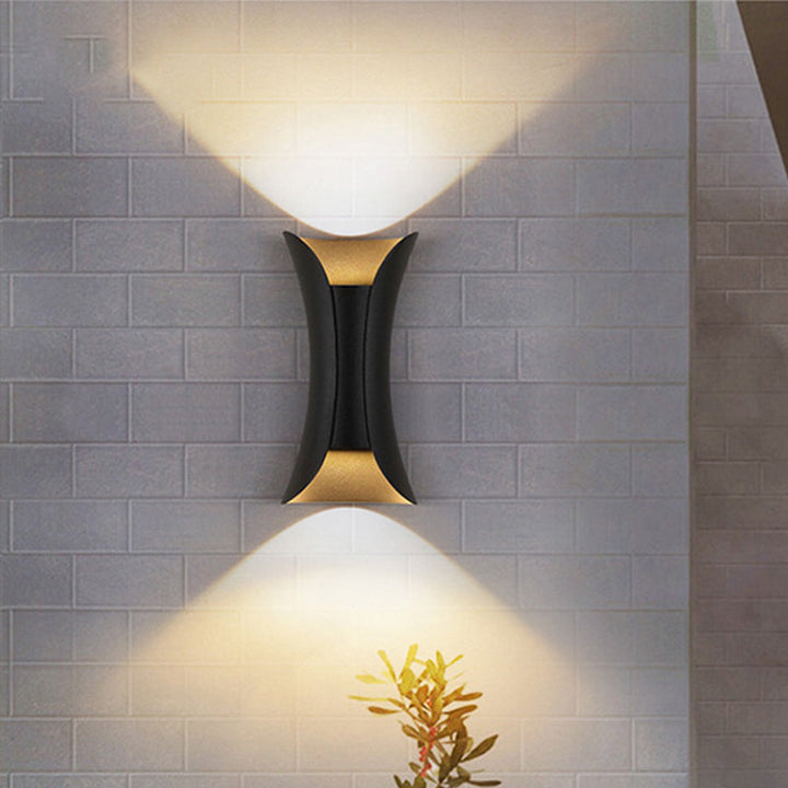 Liten/Stort Flared LED Vegglampe Moderne Metall 2 Lyspærer Svart/Hvit/Hvit-Gull Opp Ned Lys for Terrasse | Skanto