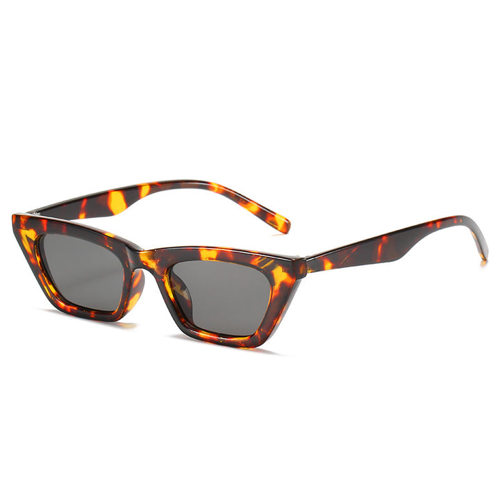 Dame moteriktig geometrisk solbrille i cat-eye stil Skanto
