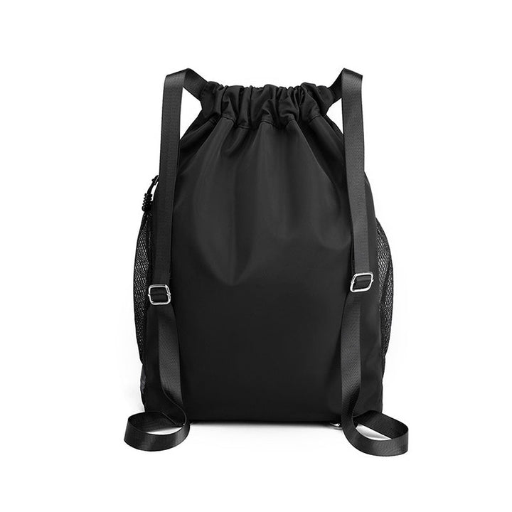 Sport bag laget av nylon med trekkord | Skanto