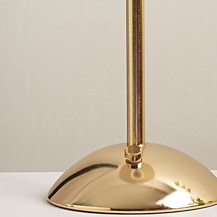Skanto | Moderne skandinavisk oppladbar jernstoff cone plisserte LED bordlampe for nattbord