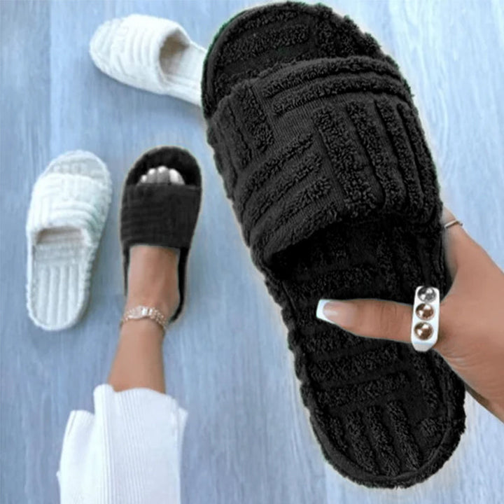 Skanto | Fluffy preget hus sko