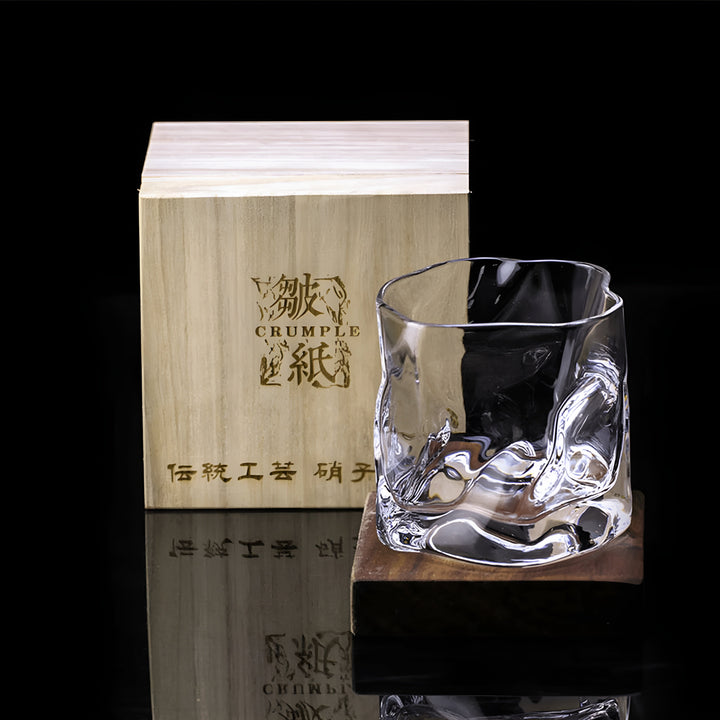 Whiskeyglass i Edo Kiriko stil – Håndskåret med unik krøll design | Skanto