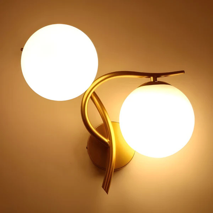 Skanto | Glass og Kobber LED Vegglampe med Varm Hvit Glød