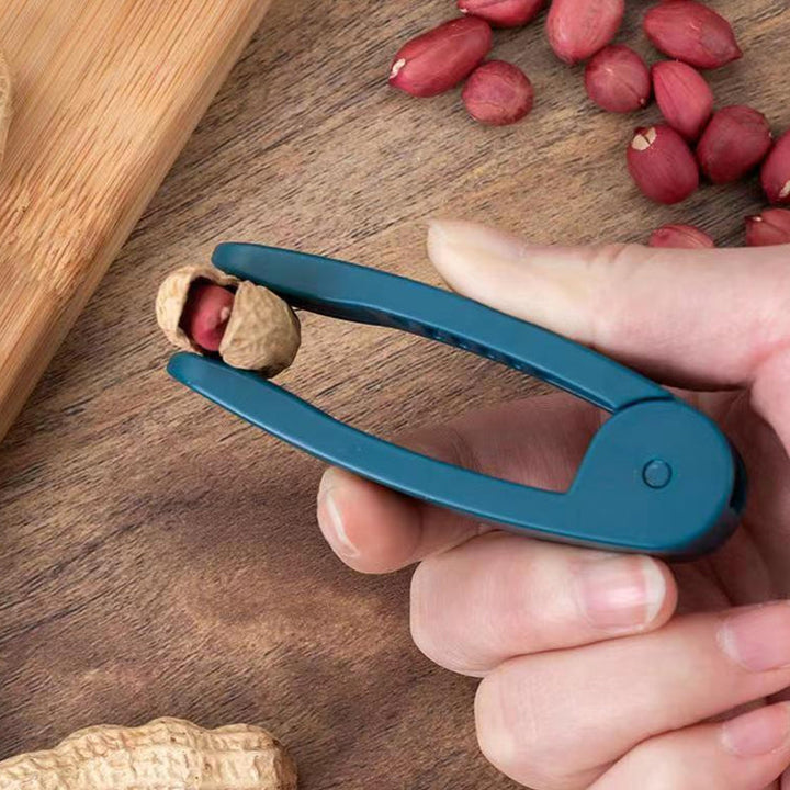 Skanto | Peanut Seed Peel Plastic Peanut Clip