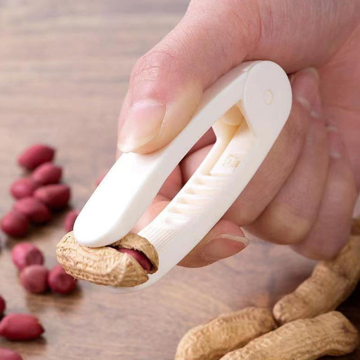 Skanto | Peanut Seed Peel Plastic Peanut Clip