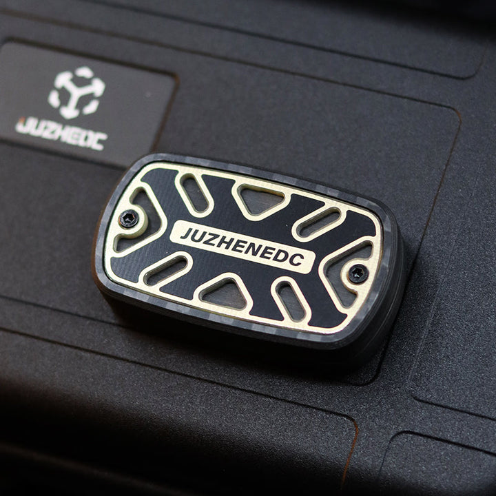 Skanto | Matrix EDC Karbonfiber Push Card Dekompresjonsleketøy