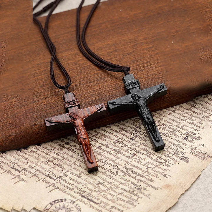 Skanto | Jesus-Kors-Halskjede laget av Tre