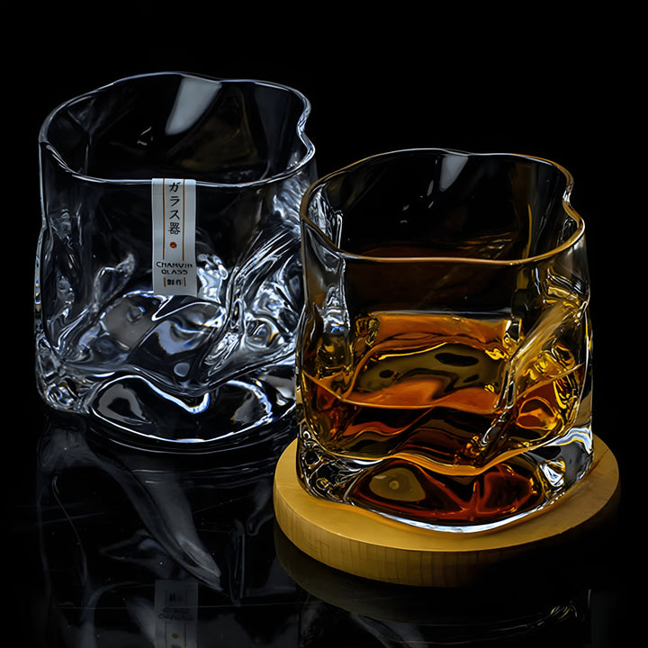 Whiskeyglass i Edo Kiriko stil – Håndskåret med unik krøll design | Skanto