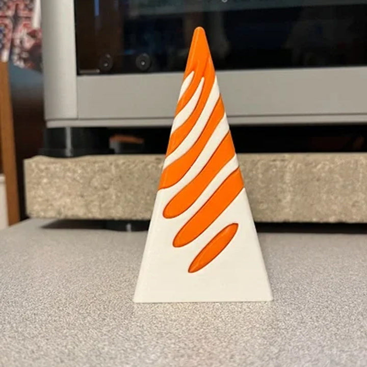 Skanto | Umulig Pyramide Passage Skulptur