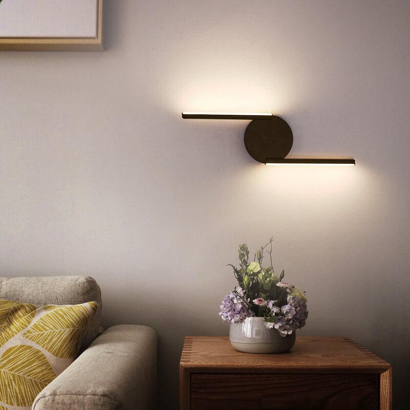 Skanto | Buet vegglampe i aluminium i moderne stil