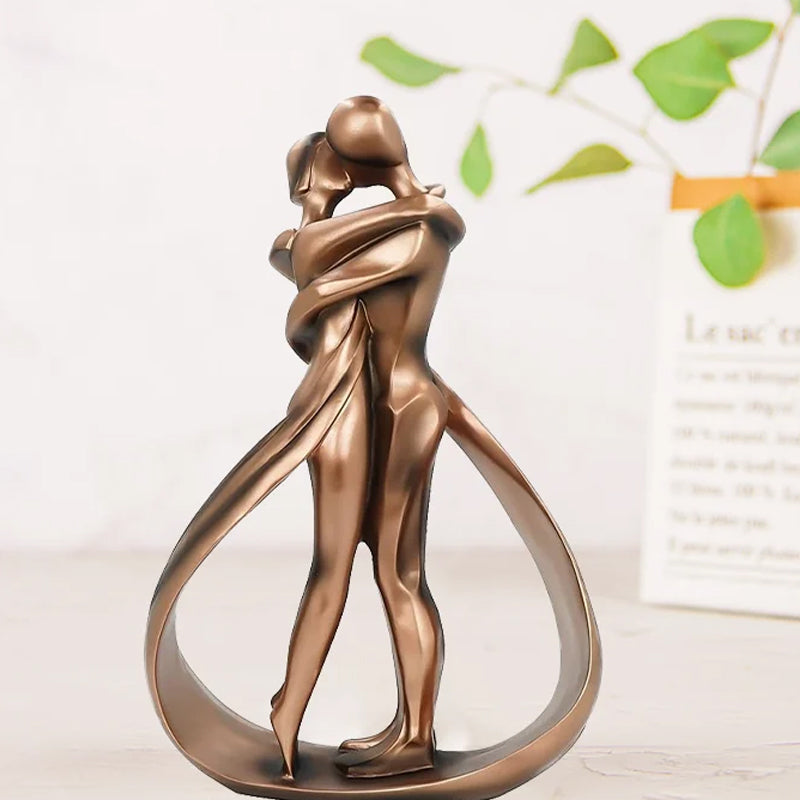 Romantisk Elskere Omfavn Statue | Skanto