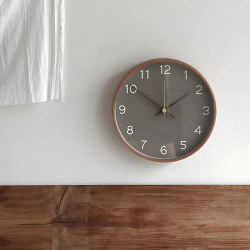 Skanto | Moderne treveggklokke