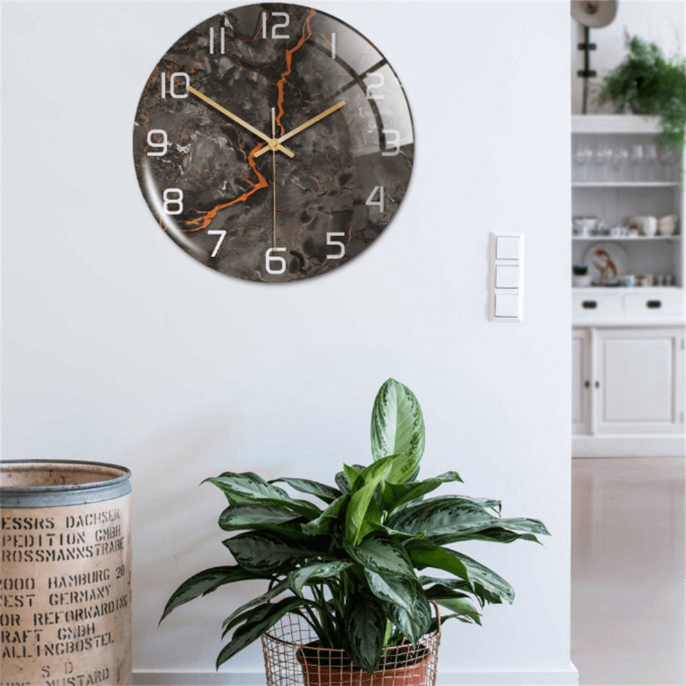 Skanto | Stilfull Veggklokke med Marmorstruktur - MarbleTime