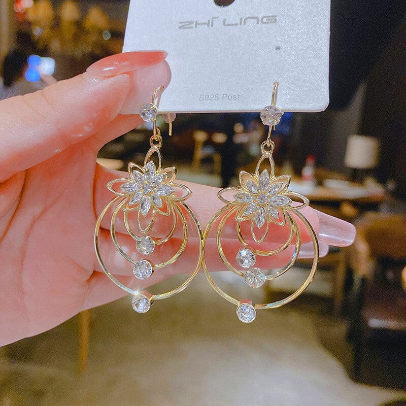 Crystal Lotus Tre Hoop Øredobber | Skanto