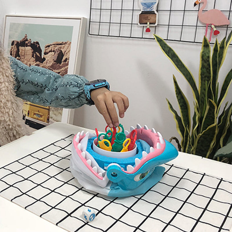 Skanto | Shark Bite Game - Pass på fingrene dine!