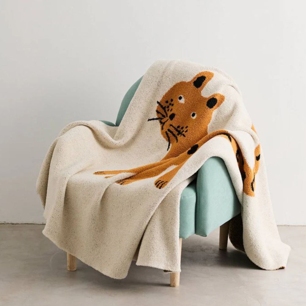 Skanto | Wild Paws Cozy Blanket