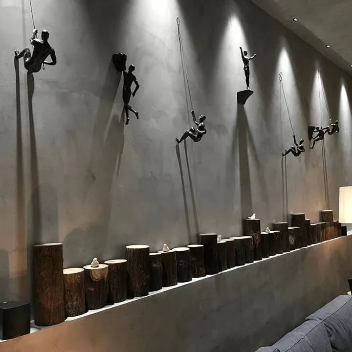 Skanto | Kletternde Männer Wandfigur | Moderne Kunst-Wanddekoration