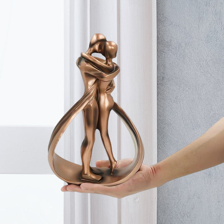 Romantisk Elskere Omfavn Statue | Skanto