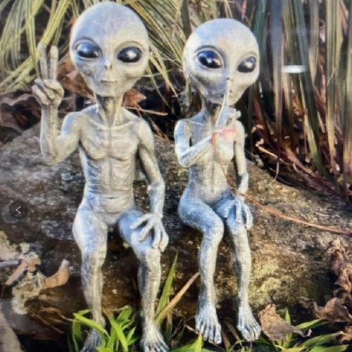 Statue Garden Alien | Skanto