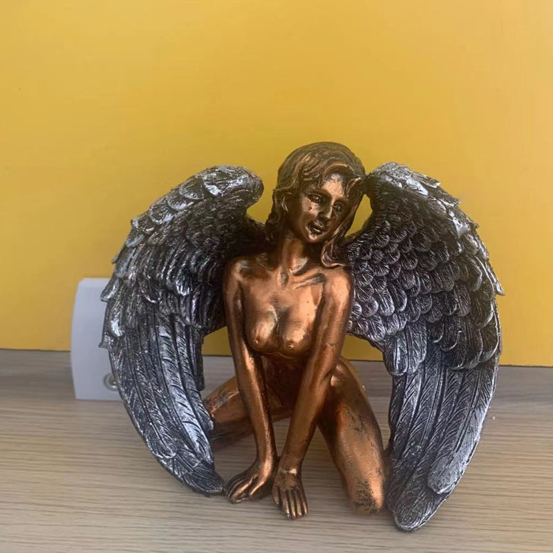Art Angel Kvinne Vinger På Kne Kappe Hatt | Skanto