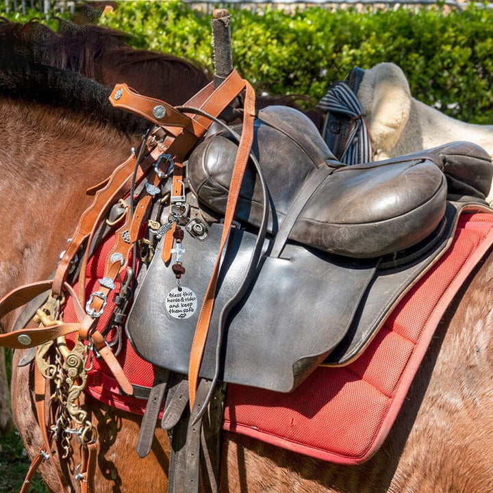 Skanto | Saddle and bridle charm clip