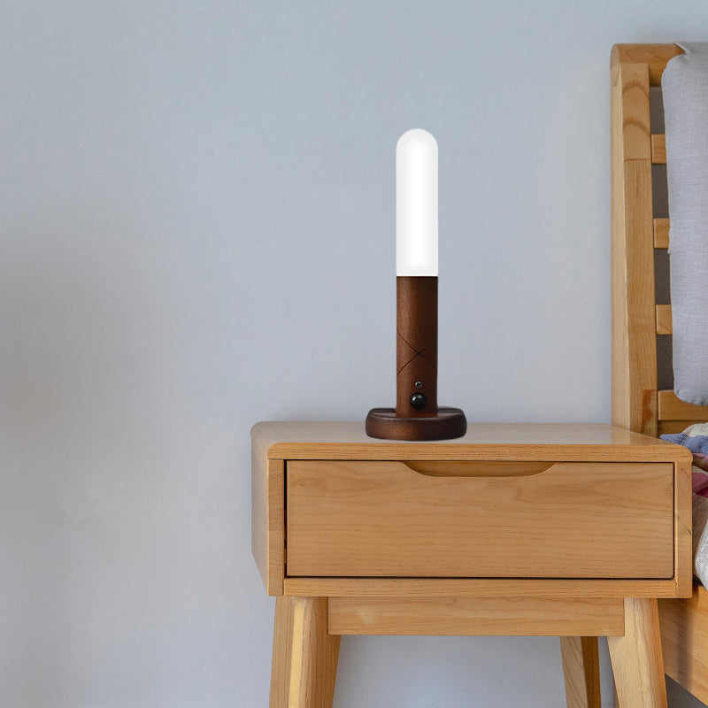 Intelligent nattbordlampe med sensor | Skanto